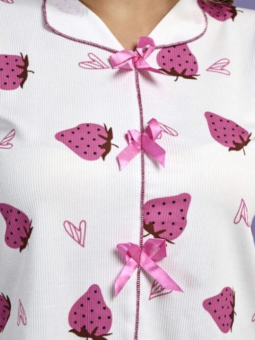 pink collar close up front 1