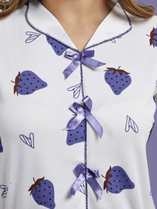 puple collar close up top 1